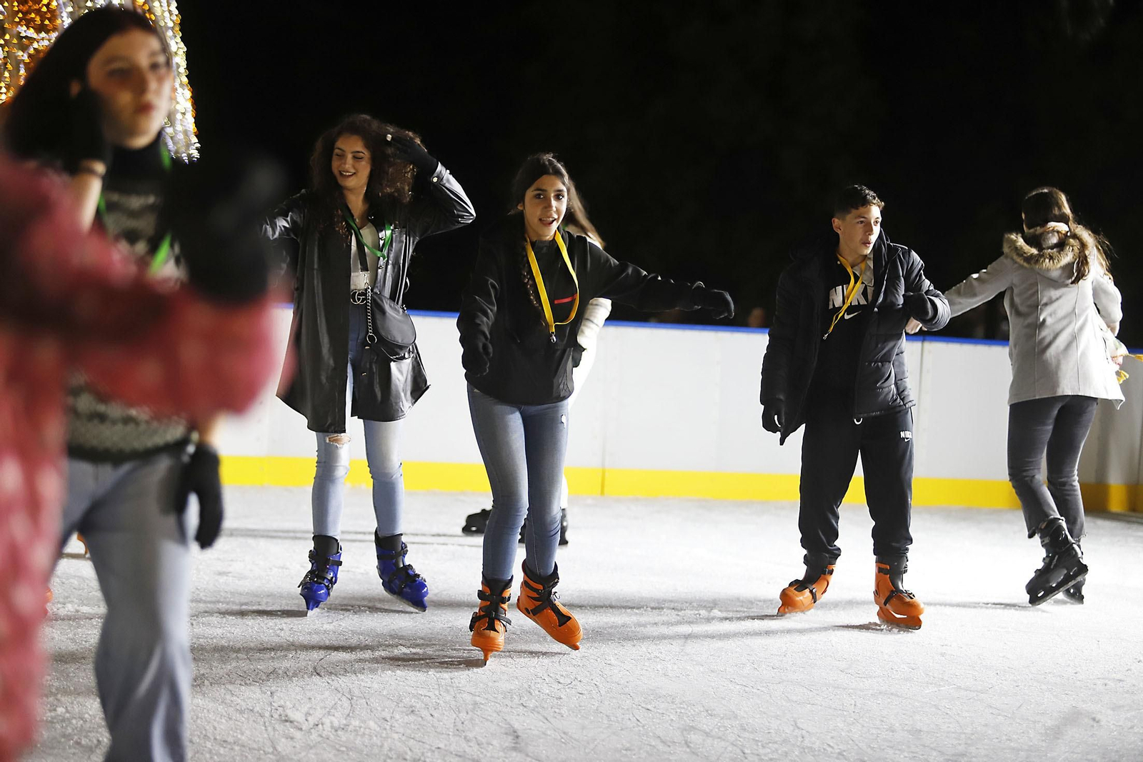 Imágenes de la pista de hielo en Isla Chica por Navidad