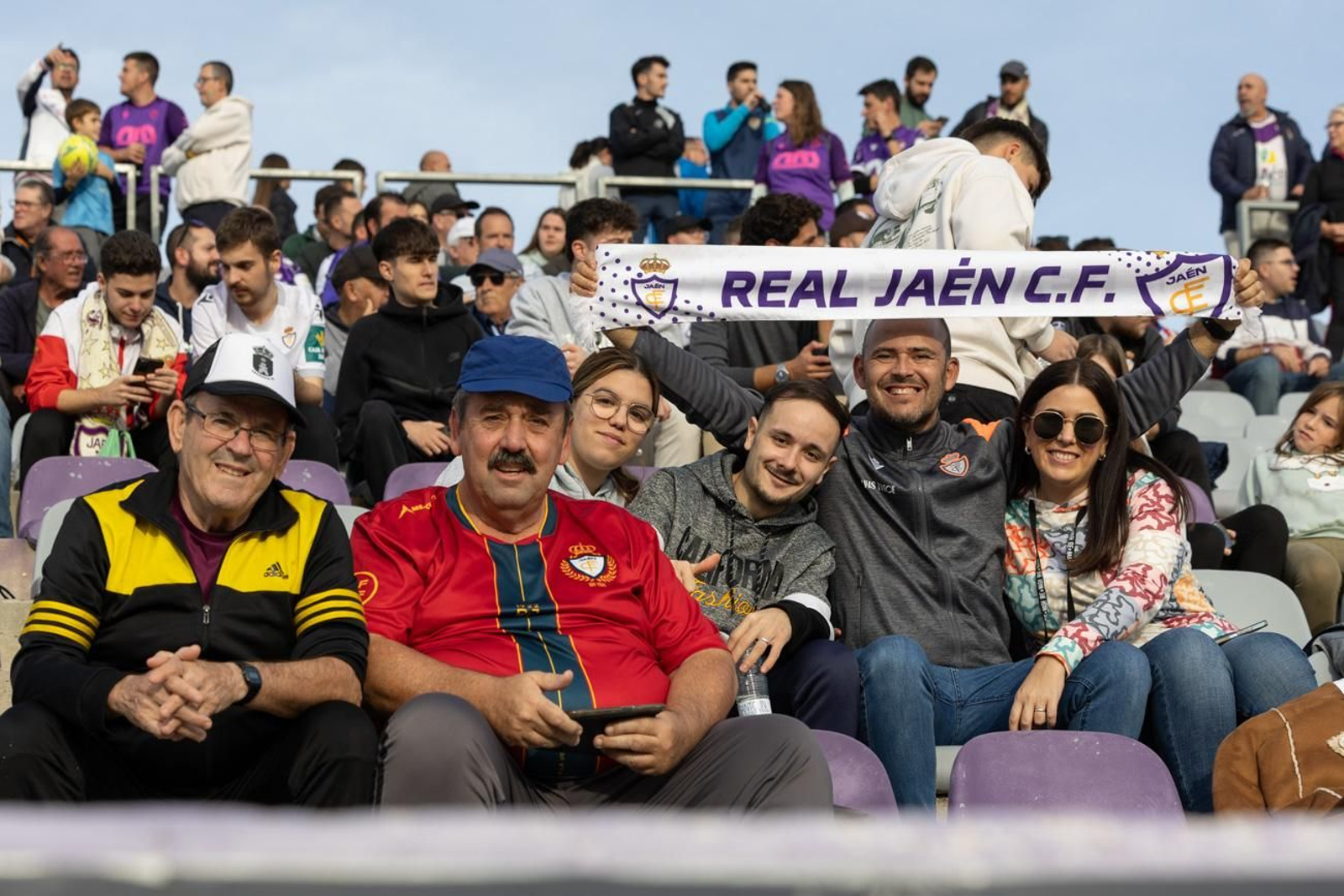 Real Jaén 0-1 Linares Deportivo: las mejores imágenes del clásico provincial