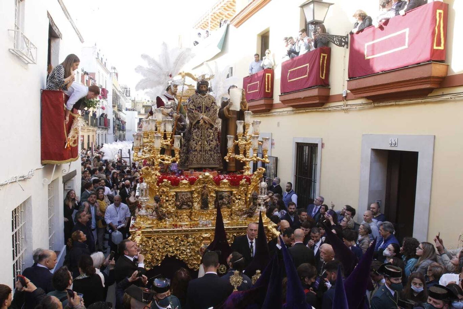 El Señor de la Sentencia de la hermandad de la Macarena.