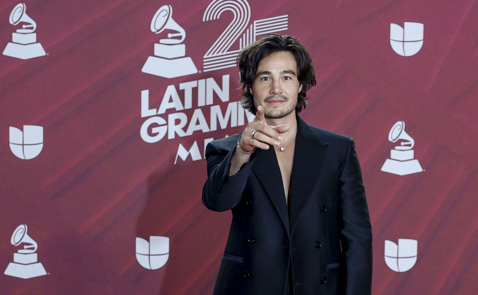 Todos los famosos, tendencias y curiosidades en la alfombra roja de la 25 edición de los Grammy Latinos