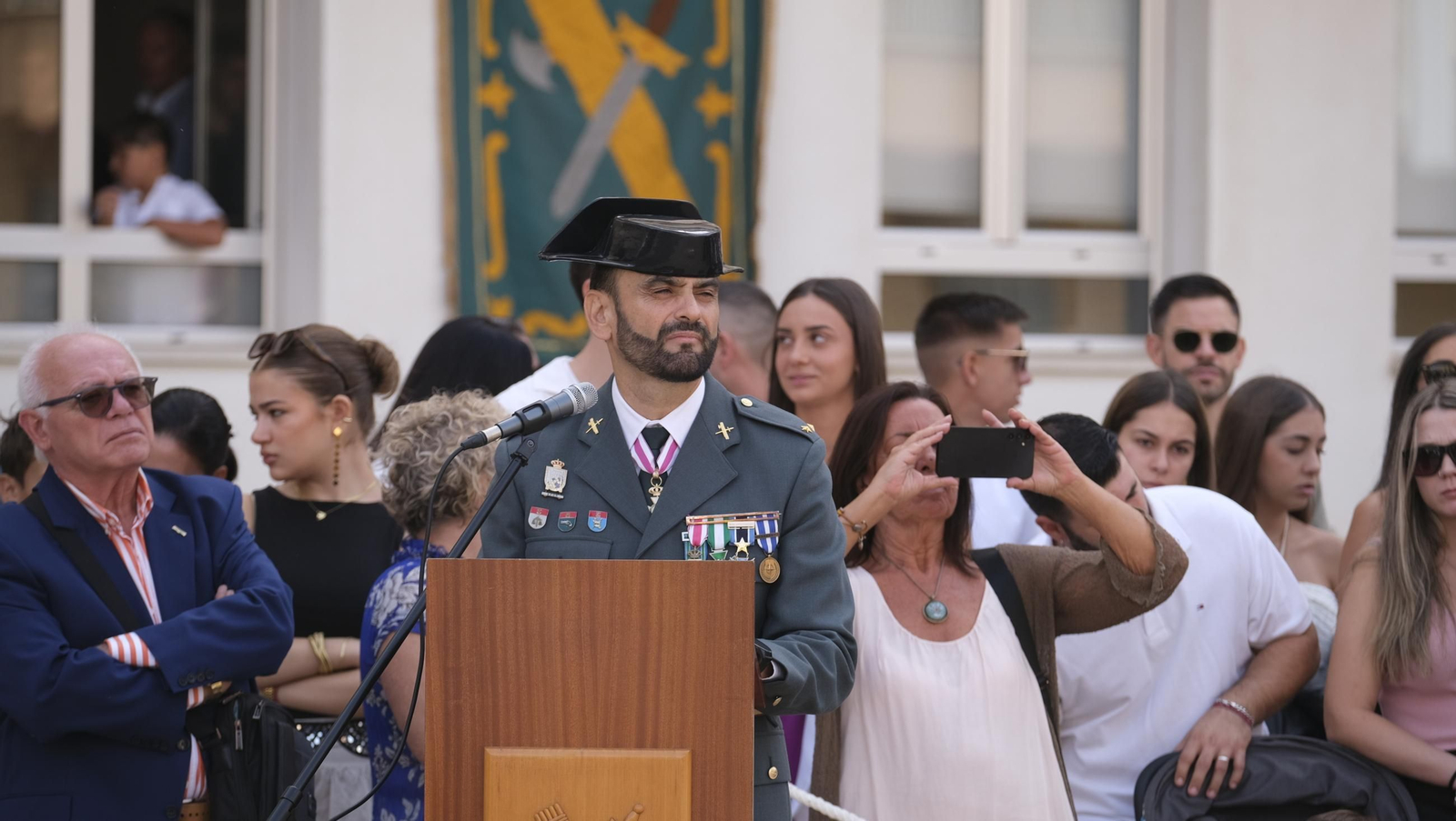 Las imágenes de la celebración del Día del Pilar en la Comandancia de la Guardia Civil de Almería