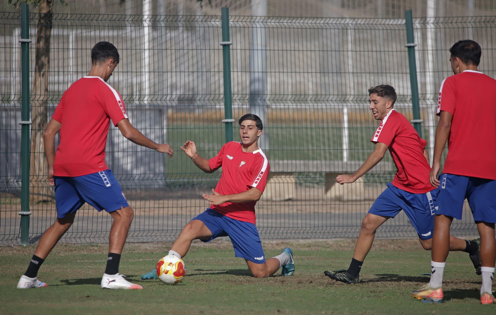 Fotos del entrenamiento del Algeciras CF previo al próximo partido de liga contra Antequera CF