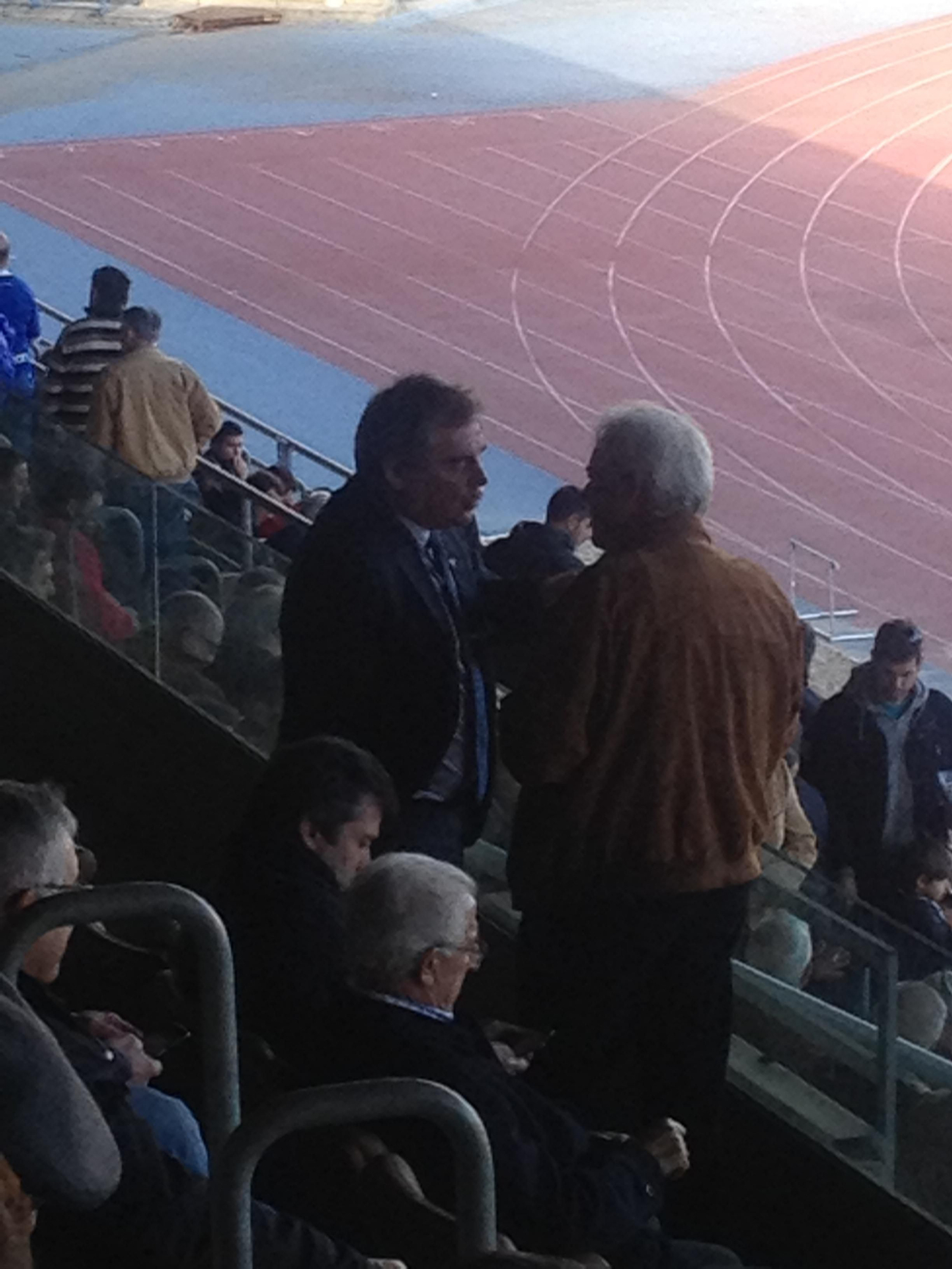Manuel Vizcaíno, en el palco de Chapín en el Xerez DFC-Balón de marzo de 2016.