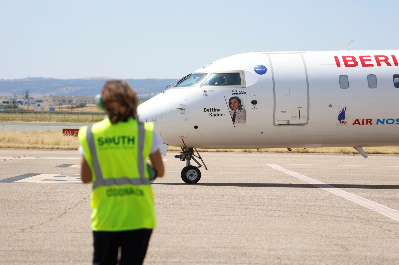 Los primeros vuelos comerciales en el aeropuerto de Córdoba, en fotografías