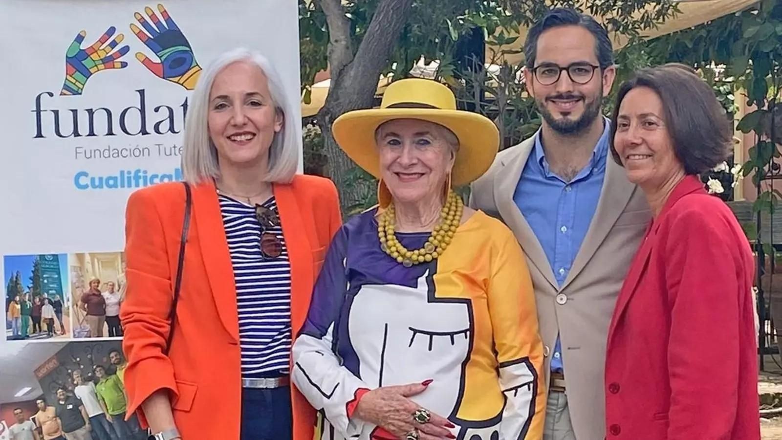 Remedios del Río, en el centro de la imagen, en un reconocimiento a Fundatul.