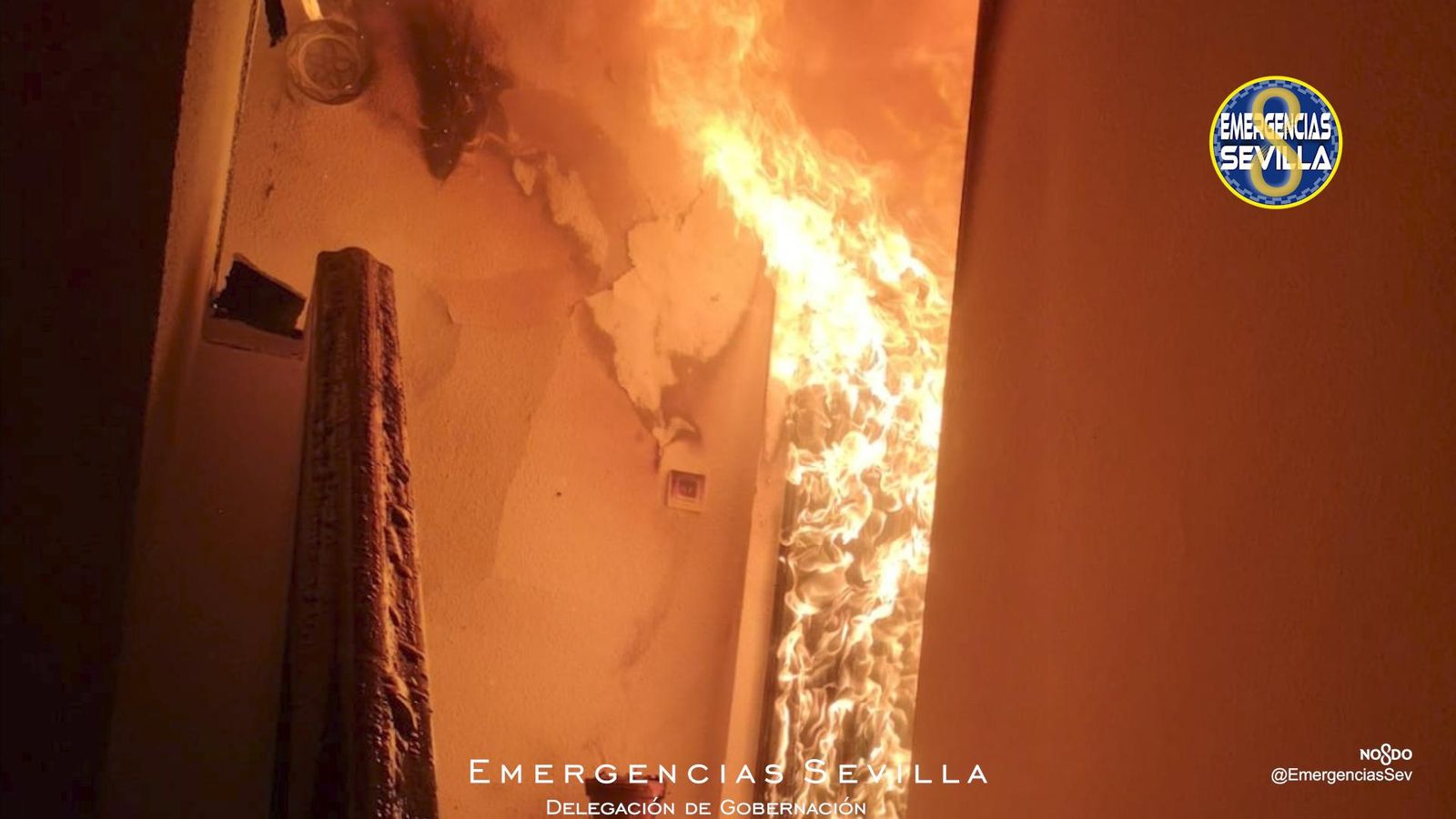 Así se encontraron el piso los Bomberos.