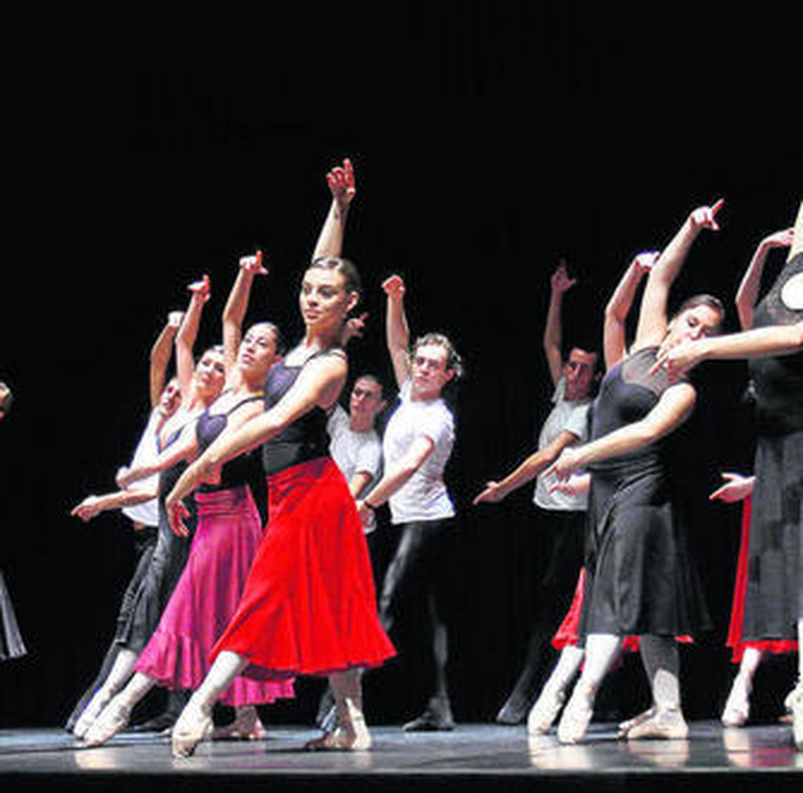 La Escuela Bolera centra sus movimientos en el braceo español.