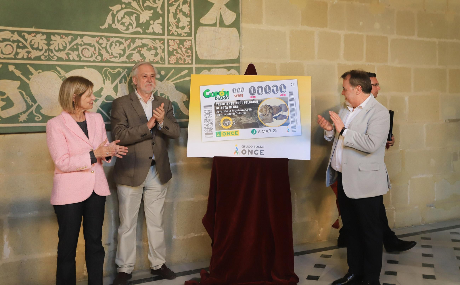 Imagen de la presentación del cupón dedicado al yacimiento de Asta Regia