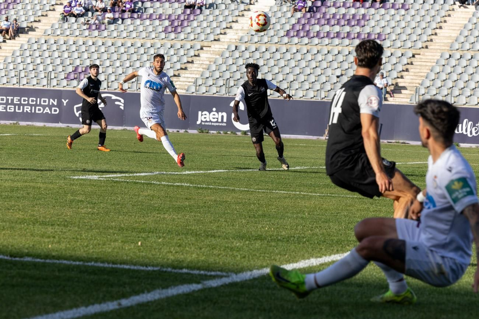 Las mejores imágenes del triunfo del Real Jaén ante el Málaga City