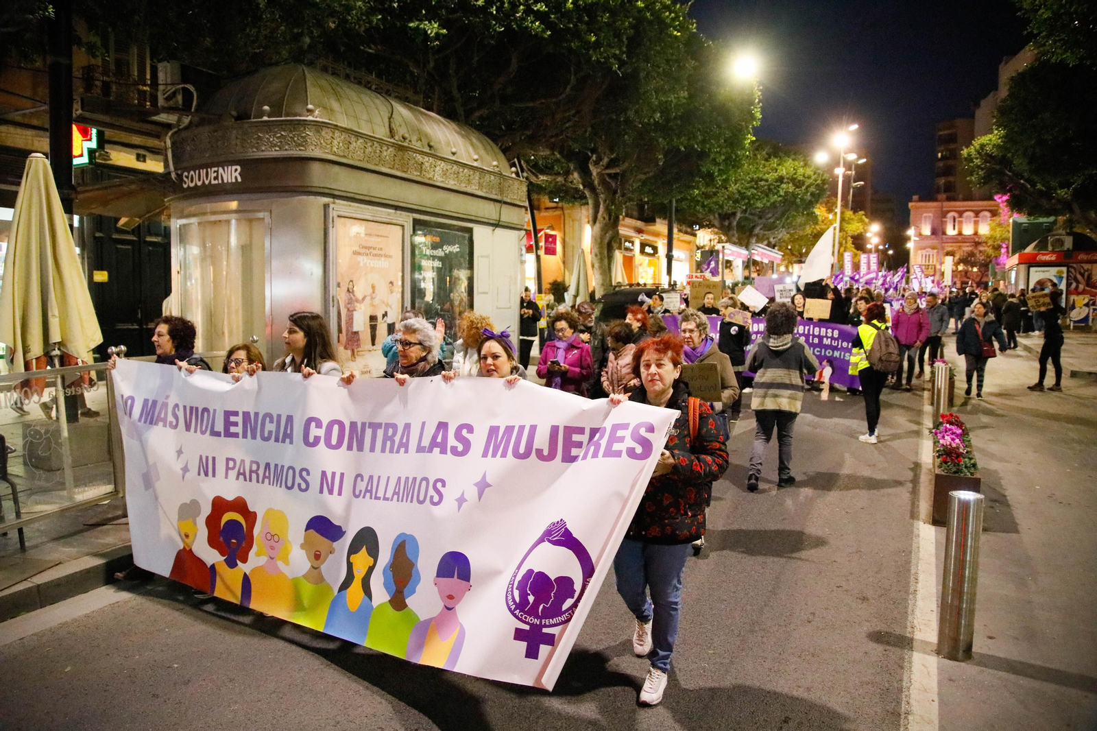Galería de imágenes por el día de la mujer en Almería