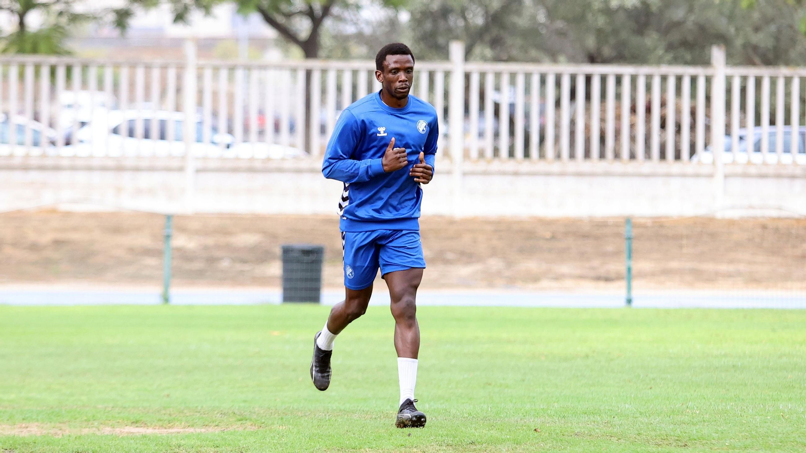 Primer entrenamiento del nuevo entrenador en el Xerez DFC