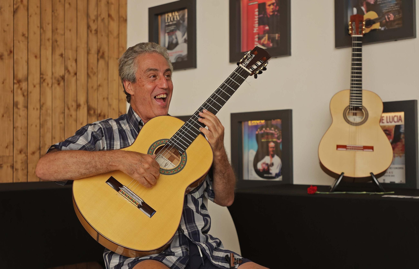 Fotos del encuentro de maestros Luthiers en el centro de interpretación Paco de Lucía de Algeciras