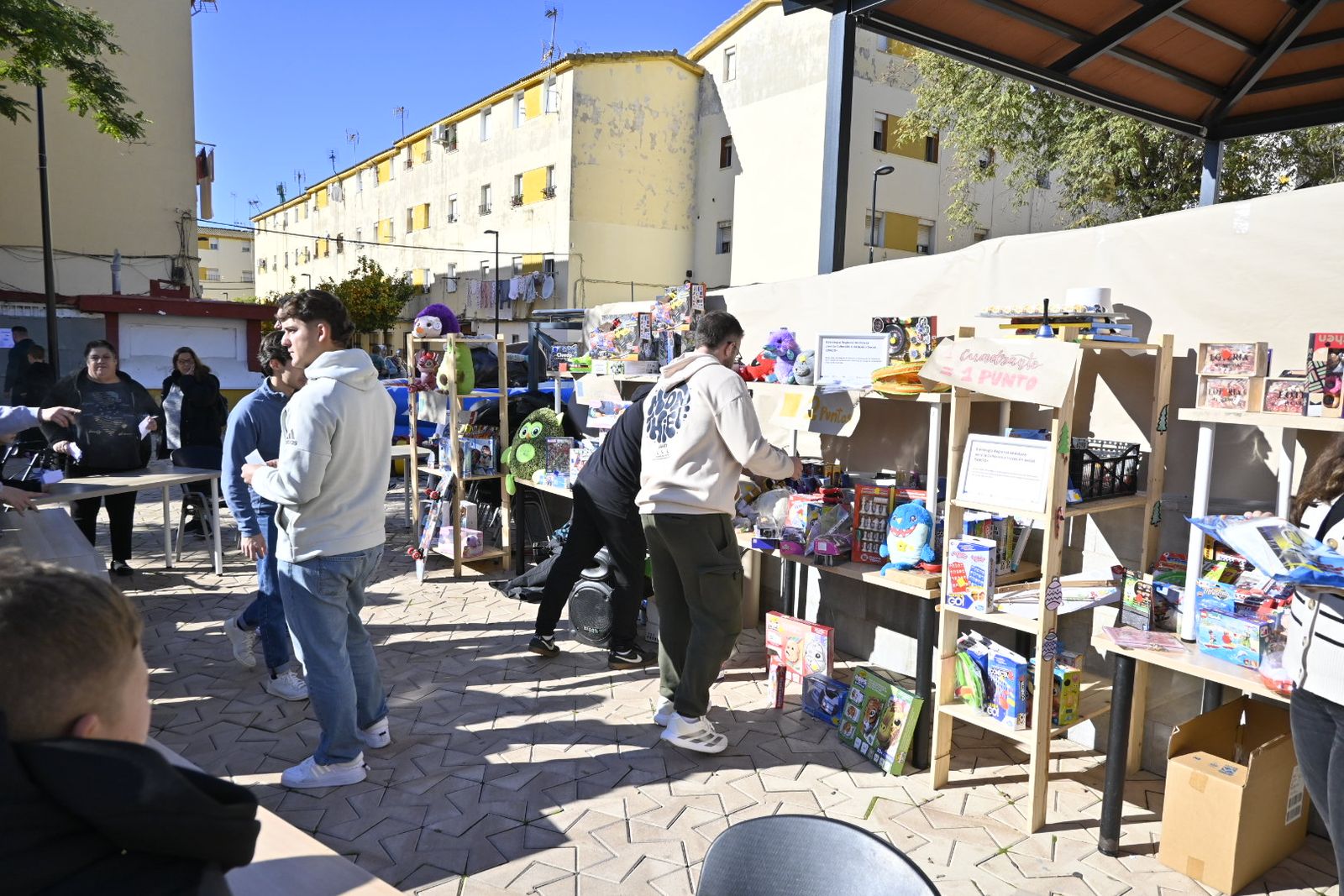 Las fotografías de los juegos de navidad para los niños de Pérez Cubillas