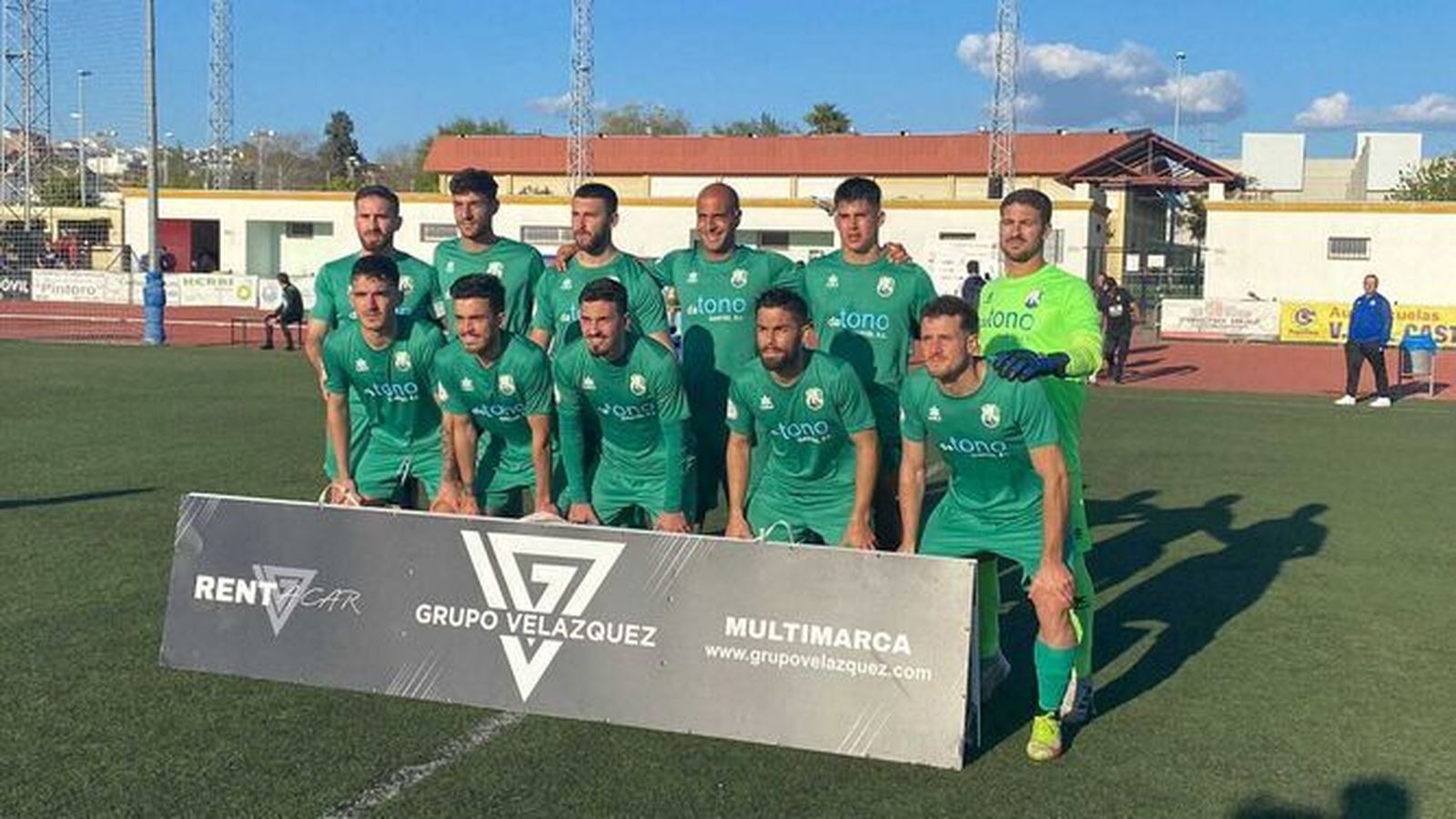 La plantilla del Rota denuncia que el club le adeuda tres meses.