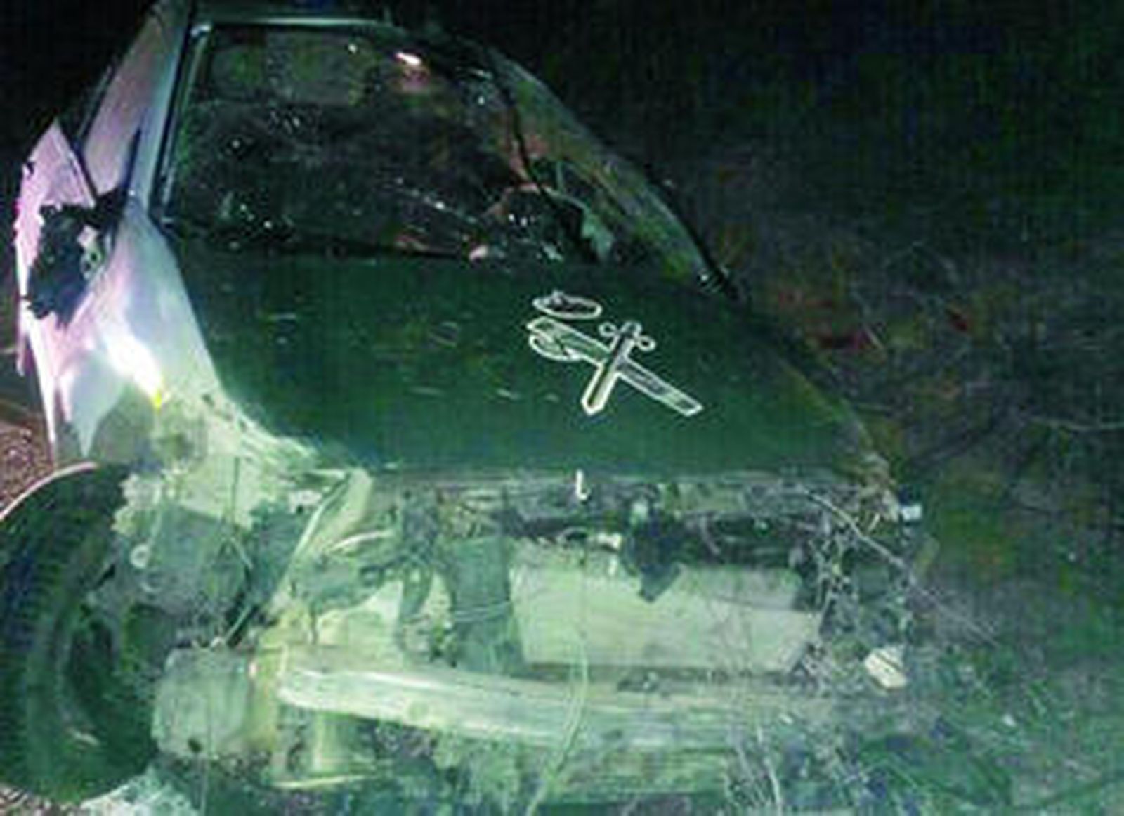 El coche de la Guardia Civil accidentado la madrugada de ayer.