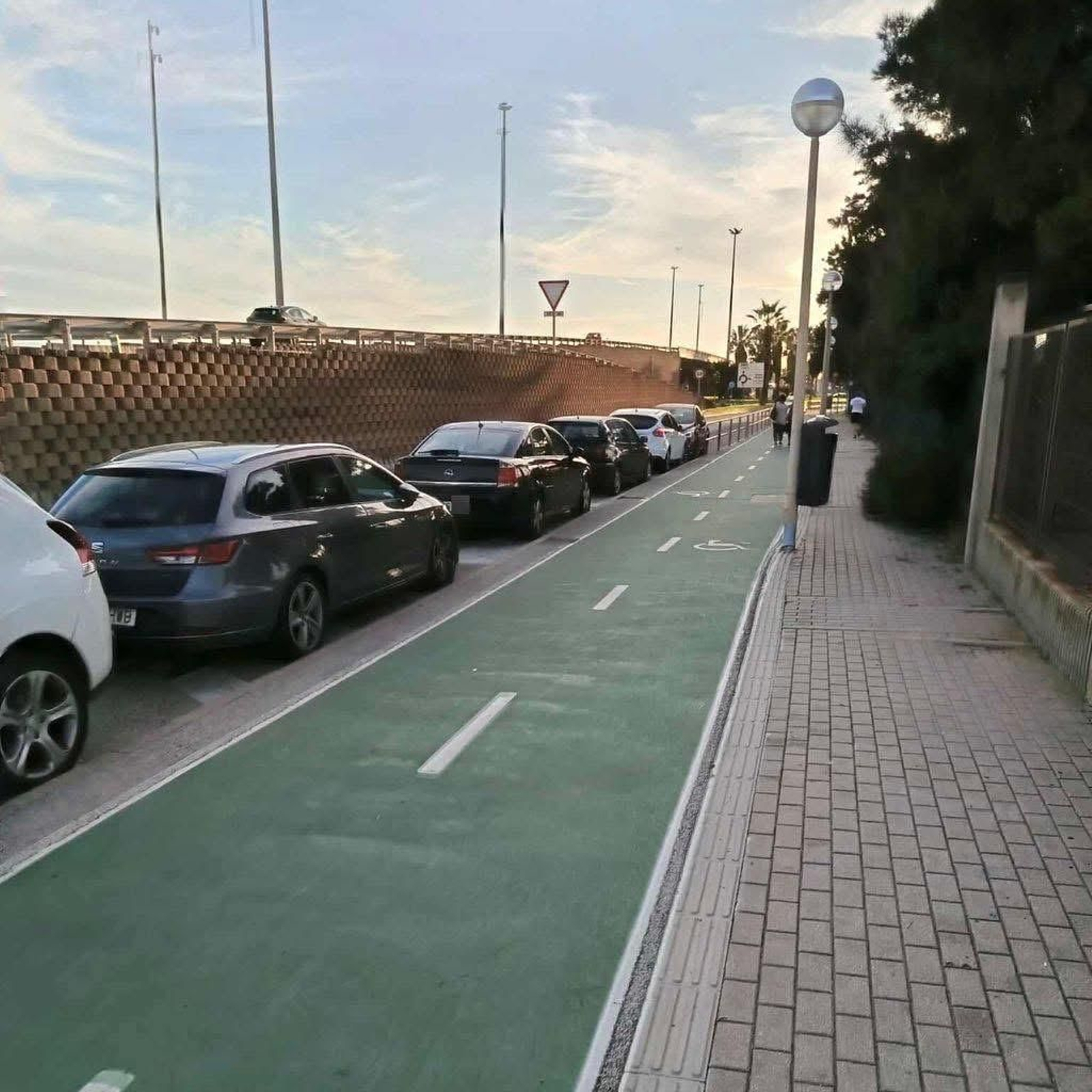 Alrededores del Elcano