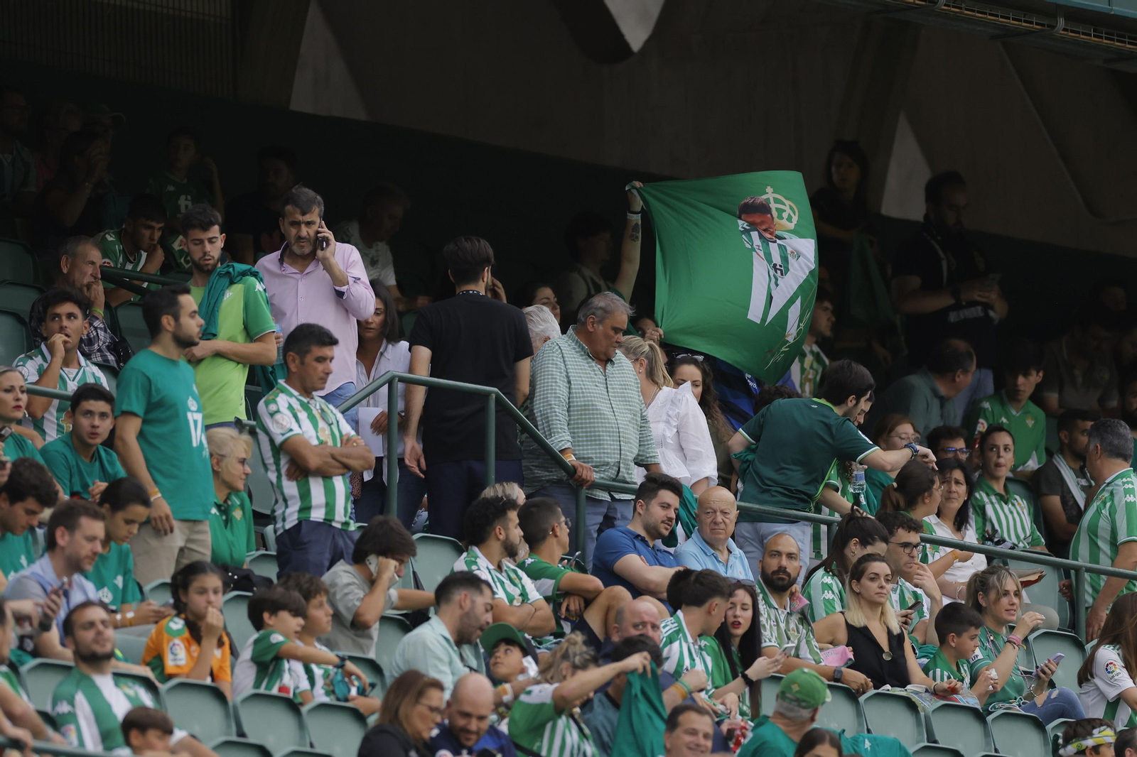 Búscate en las fotos de la despedida de Joaquín