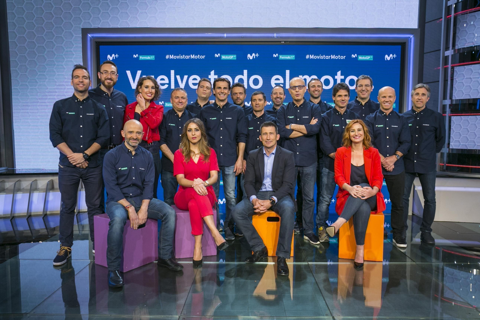 Los equipos de los canales de MotoGP y Fórmula 1 durante la presentación de la nueva temporada.