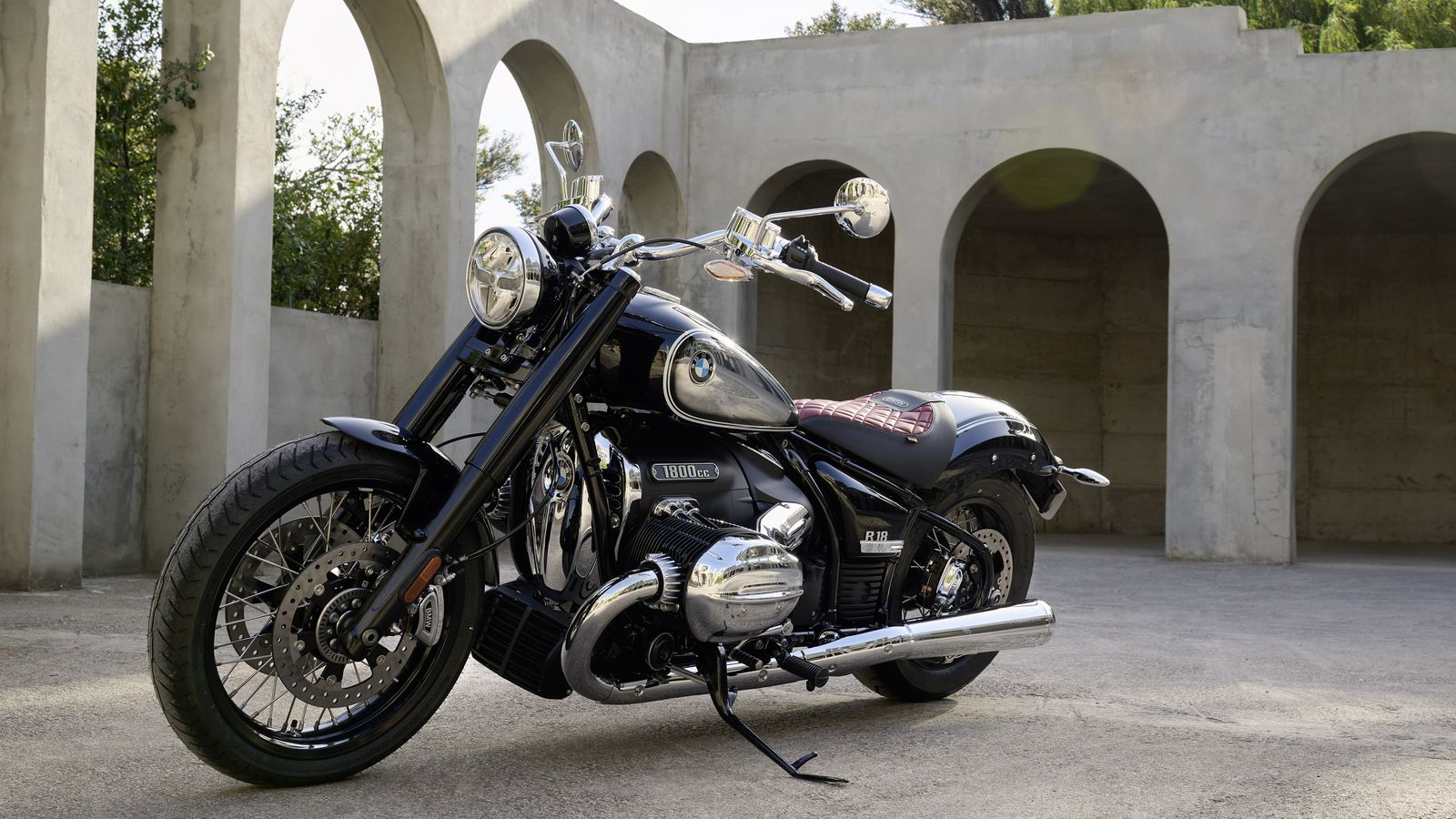 La R18 también recurre a un esquema de tonos semejante a de la R nineT en esta versión de aniversario.