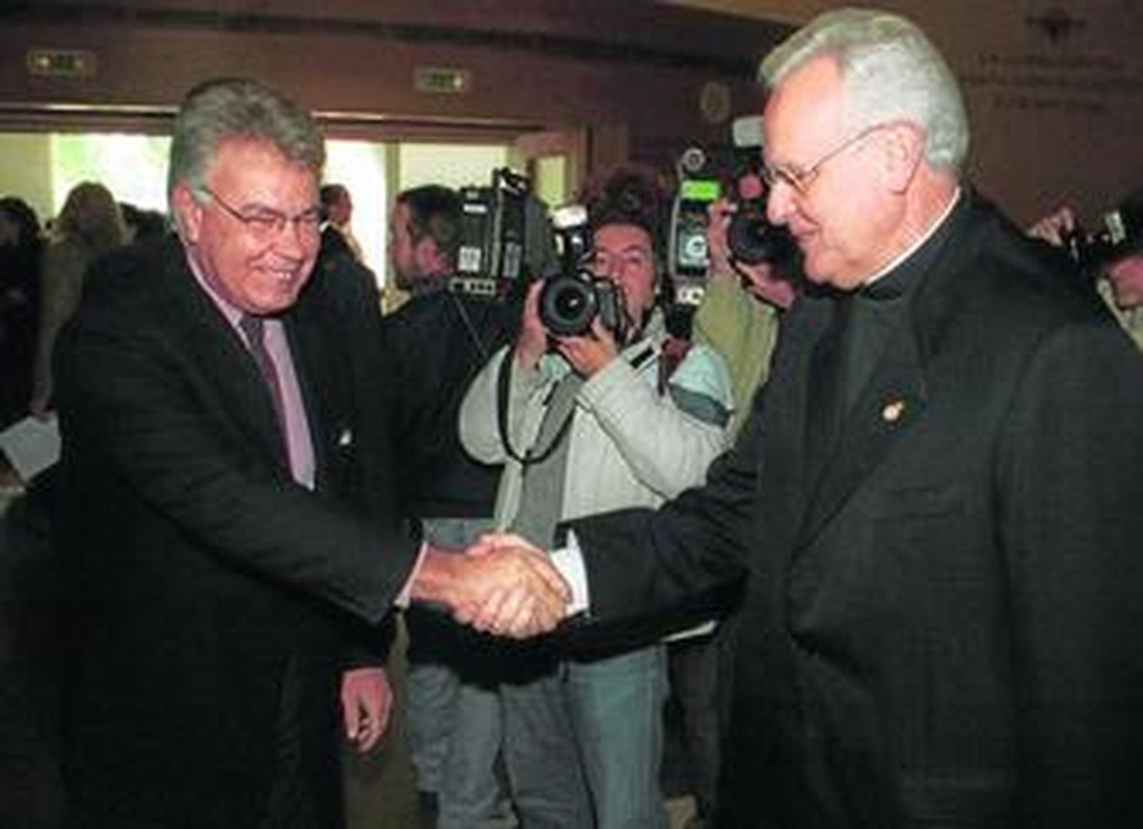 Unidos por una fecha, 1982, el año que Felipe González llegó a la Moncloa y Amigo Vallejo a Sevilla.