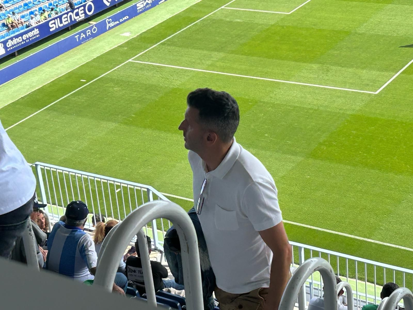 Iván Ania, entrenador del Córdoba, en La Rosaleda.