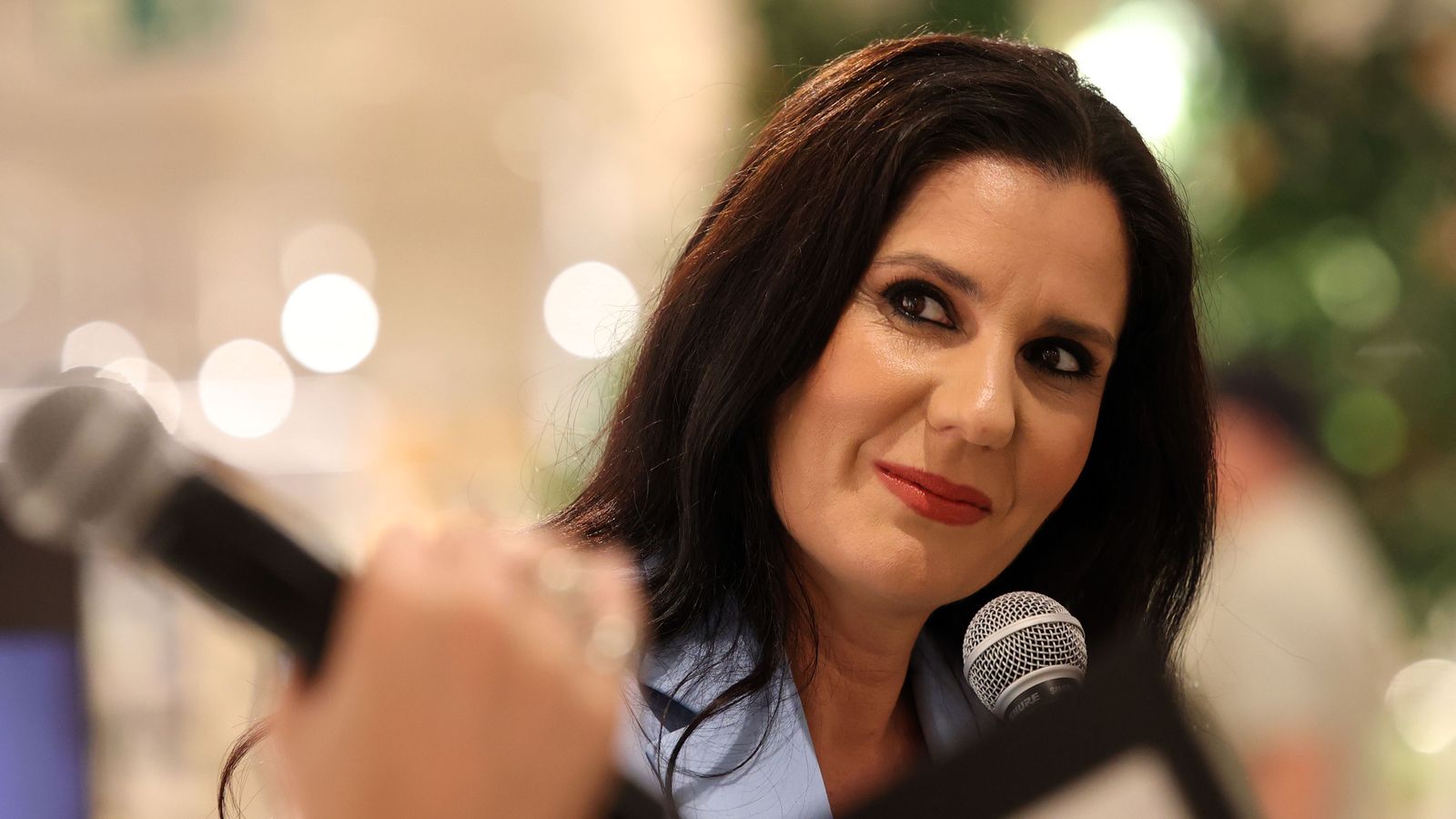 Diana Navarro, en El Corte Inglés de Jerez por el 40 aniversario