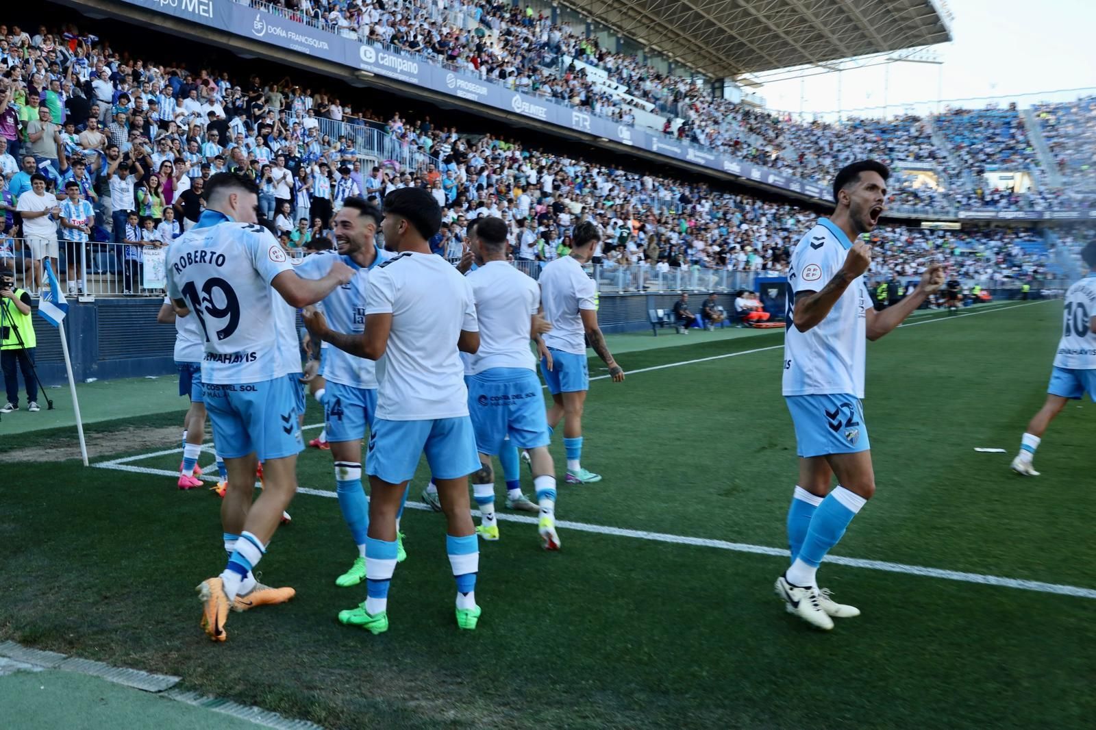 El Málaga CF - Antequera, en fotos