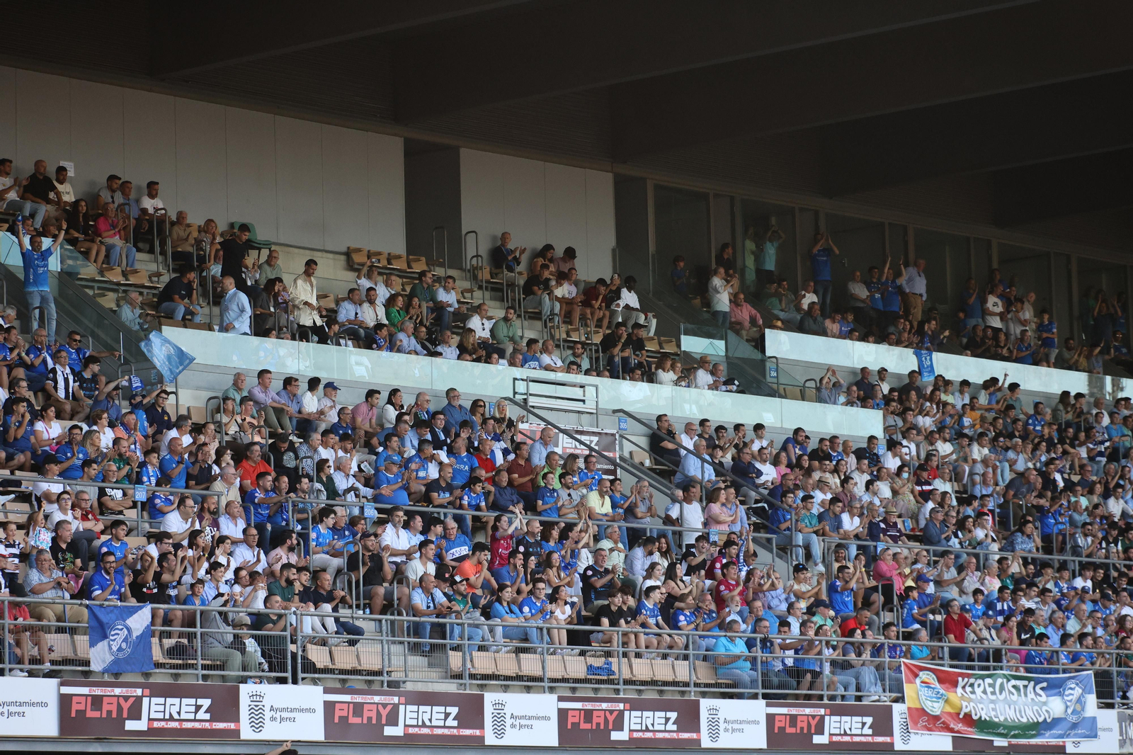 Búscate en el partido entre el Xerez DFC y Ceuta B en Chapín
