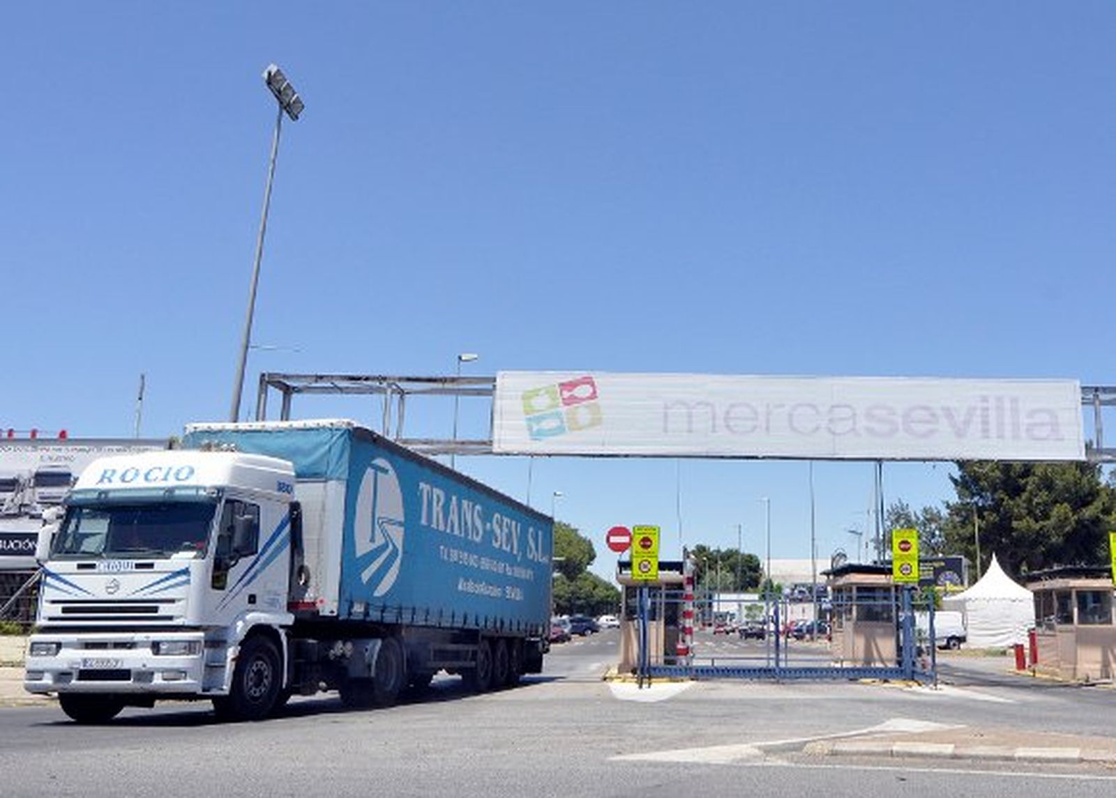 Serrano no ve "margen" para indemnizaciones "mucho más allá" de 20 días en Mercasevilla