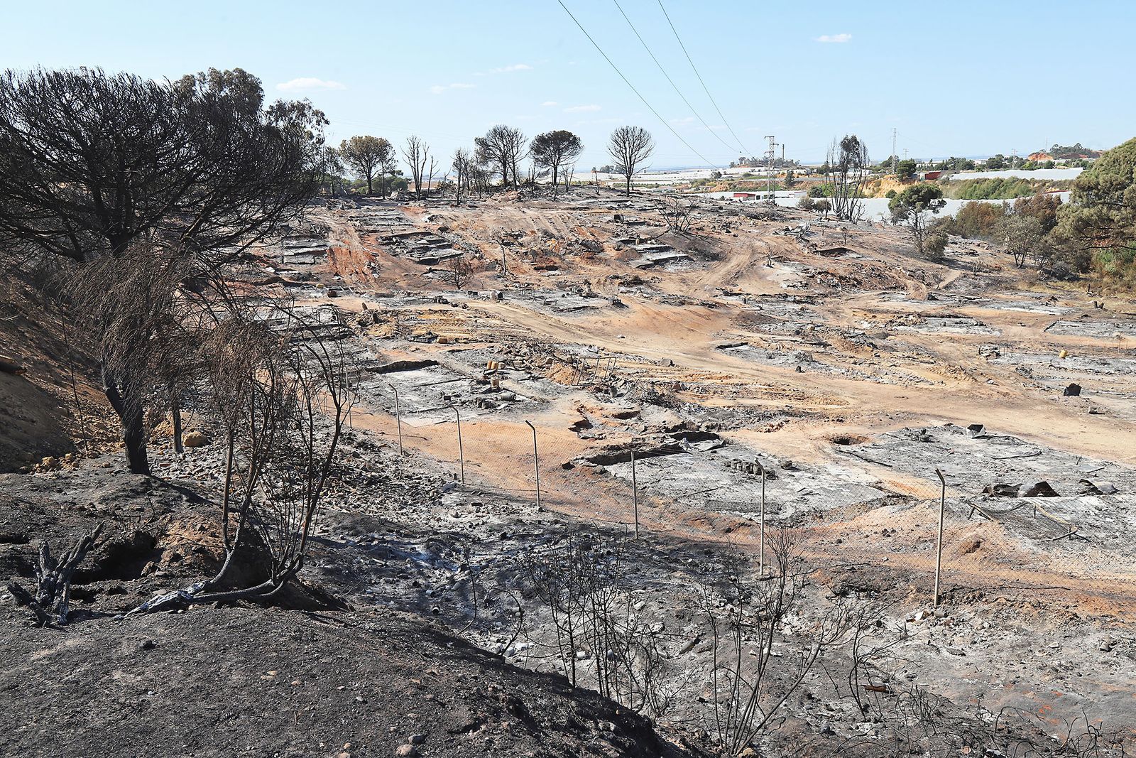 Así quedó el asentamiento de chabolas en Palos de la Frontera tras el incendio