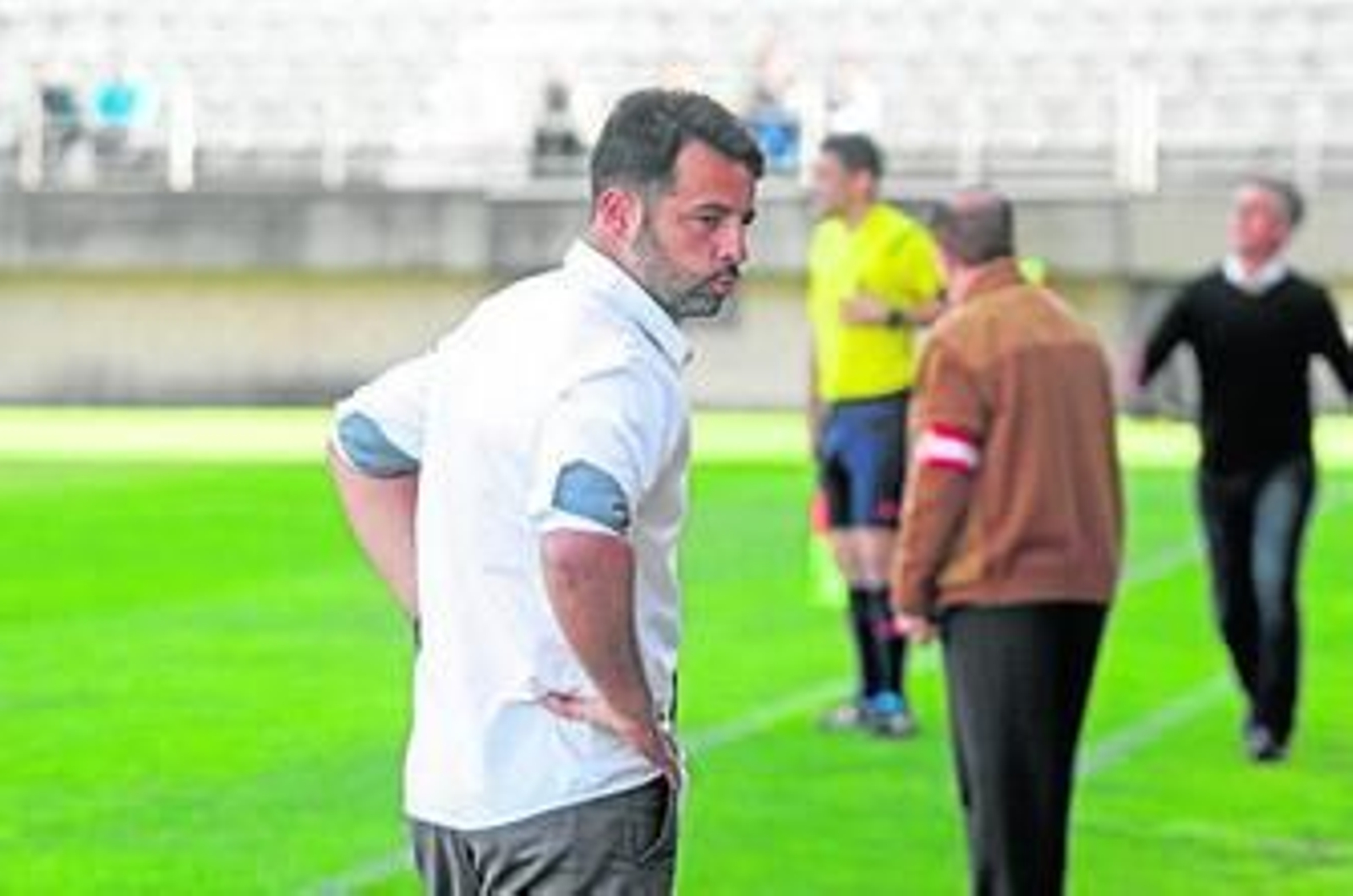 Mere, en su último partido como técnico del Algeciras, el pasado domingo. Mere, en su último partido como técnico del Algeciras, el pasado domingo.