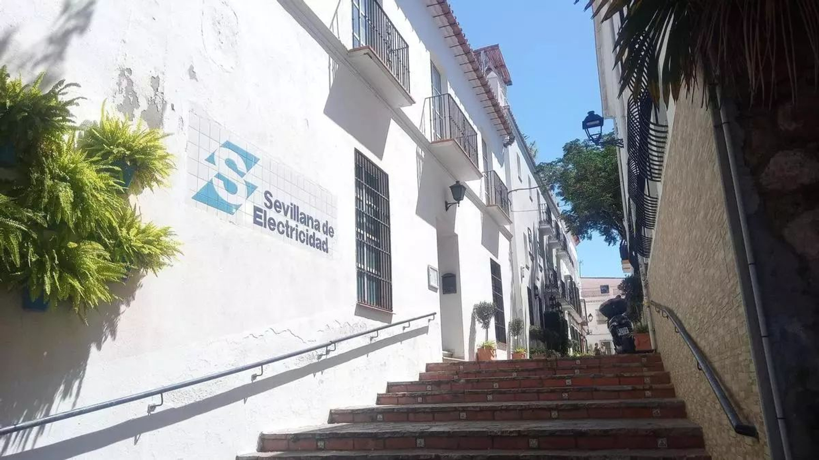 El edificio ubicado en el centro histórico. El edificio ubicado en el centro histórico.