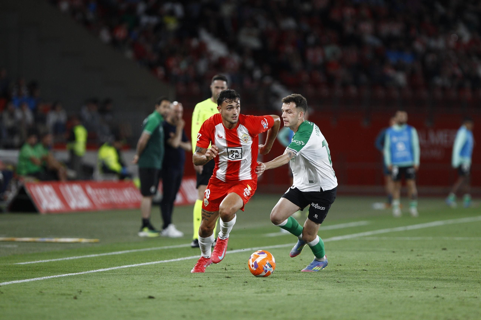 U.D. Almería-Racing de Santander, en imágenes