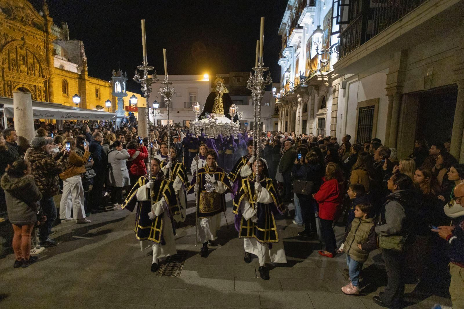 Las imágenes de la Semana Santa 2024 en El Puerto: Dolor y Sacrificio