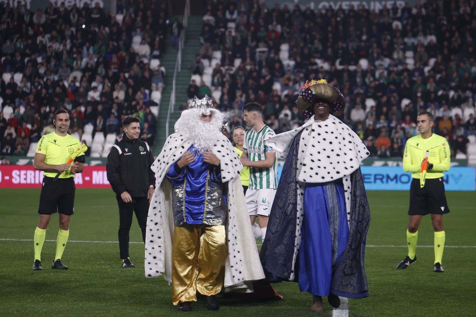 Las mejores fotos del ambiente en El Arcángel para el Córdoba CF - Burgos
