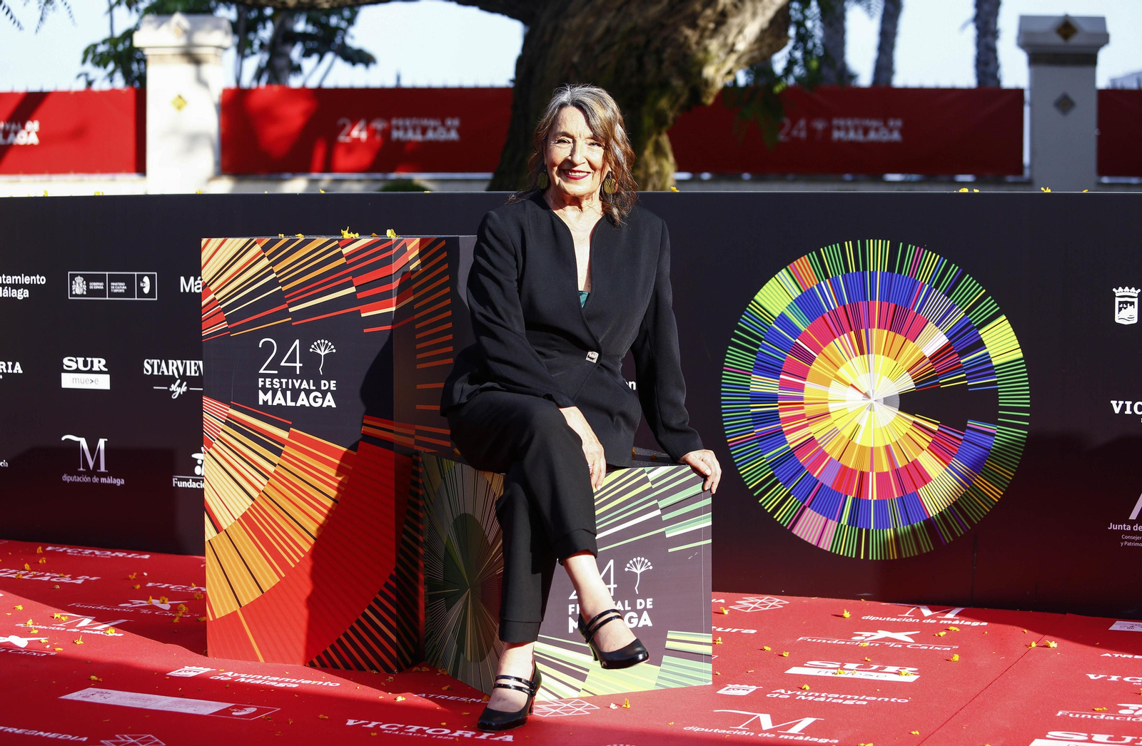 Las fotos del desfile de famosos para inaugurar el festival con nostalgia de la alfombra roja