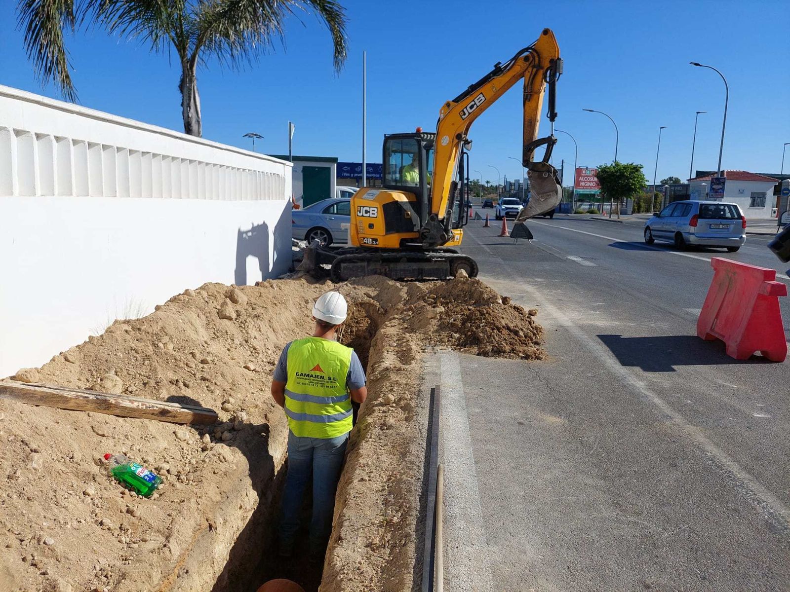Trabajos en la avenida de Molino Viejo.