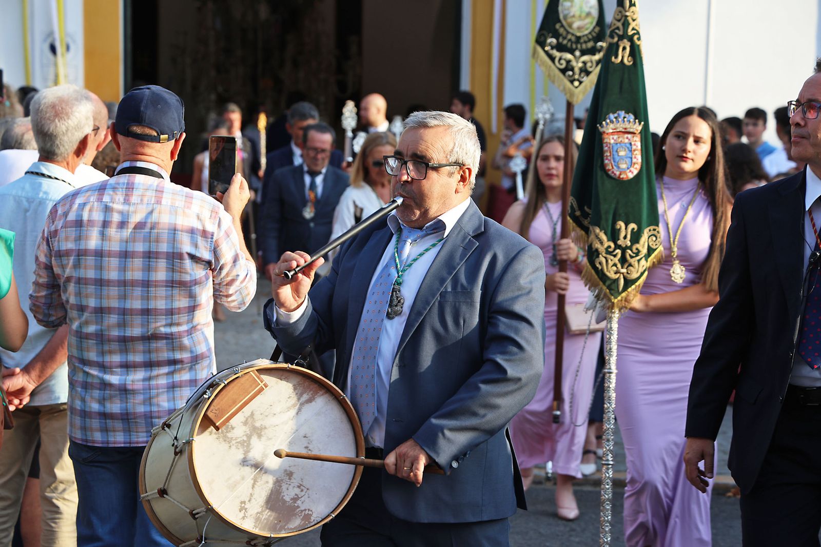 Imágenes del Rosario Jubilar rociero celebrado por las 25 hermandades filiales de la Matriz de Almonte en La Merced