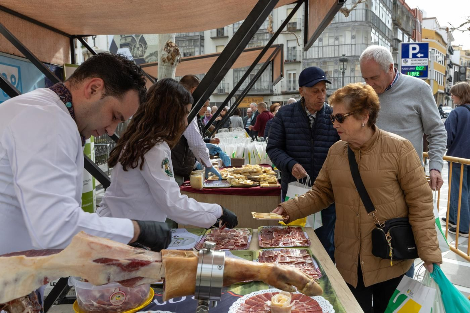 Izado de la Bandera de Andalucía y desayuno molinero con motivo del Día de Andalucía