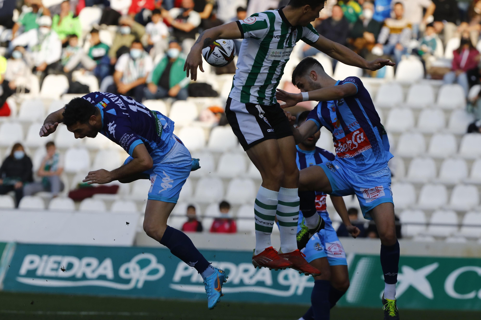 Las imágenes de la victoria del Córdoba CF ante el CD Coria