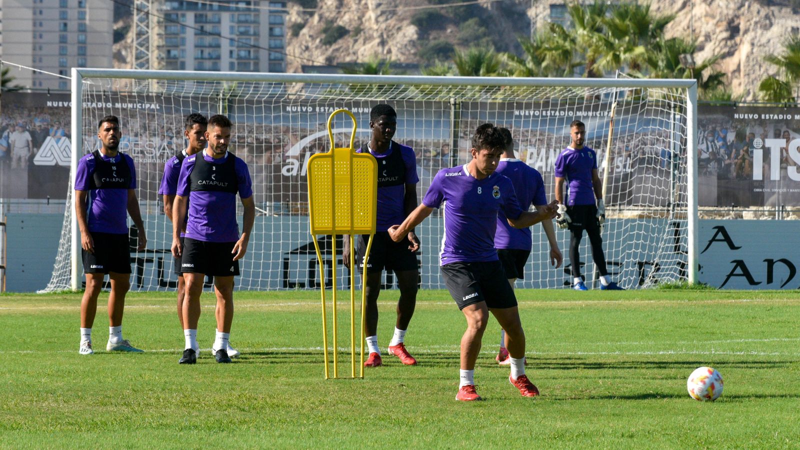 Entrenamiento de la Balona en el estadio Municipal de La Línea
