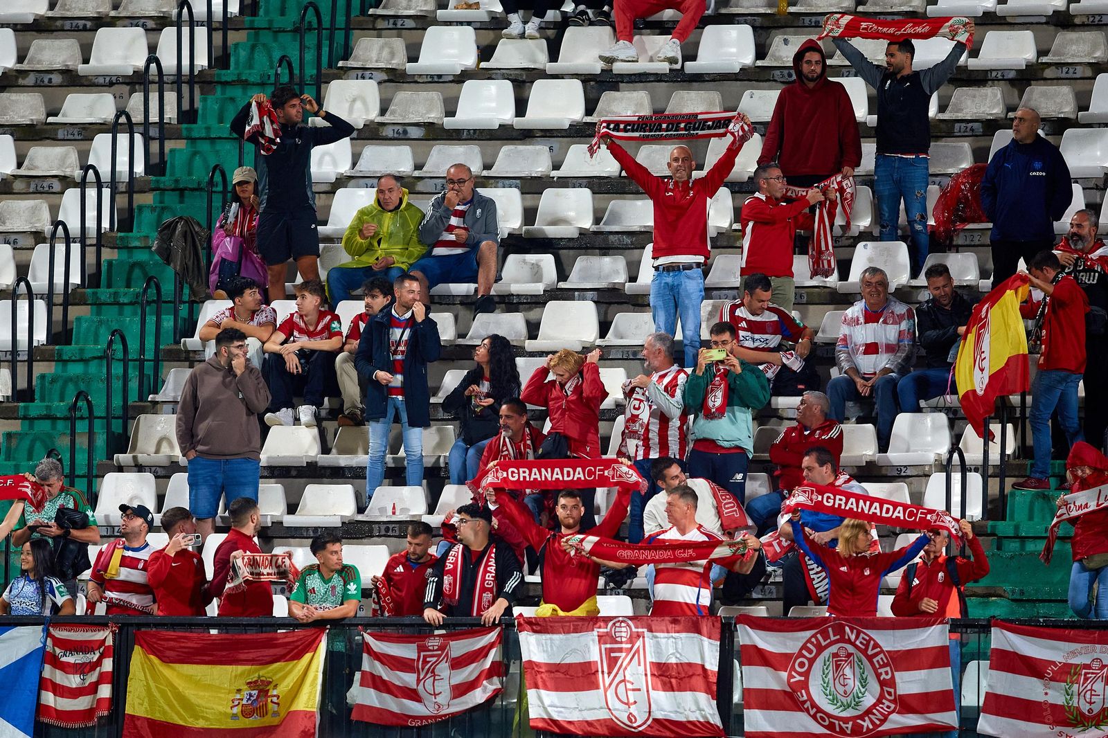 La afición rojiblanca volvió a acompañar a los suyos en Castellón