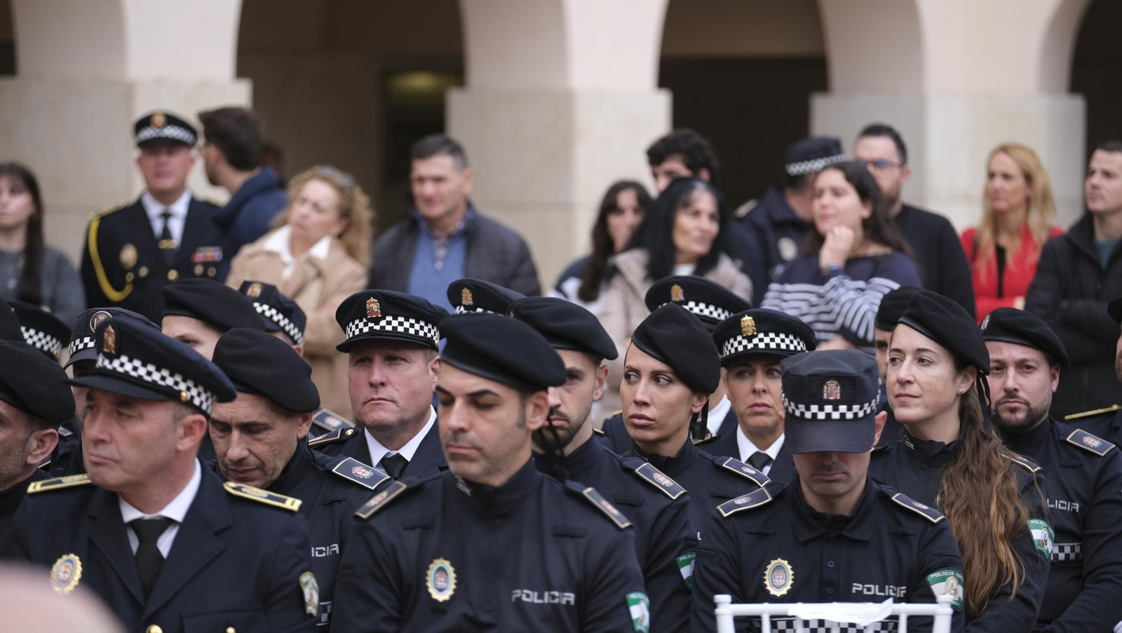 La Policía Local de Almería celebra su patrón San Esteban, en imágenes