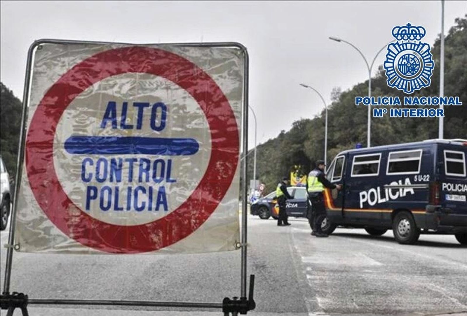 Cien controles, 12 detenidos y más de una decena de armas intervenidas este verano en el Albaicín