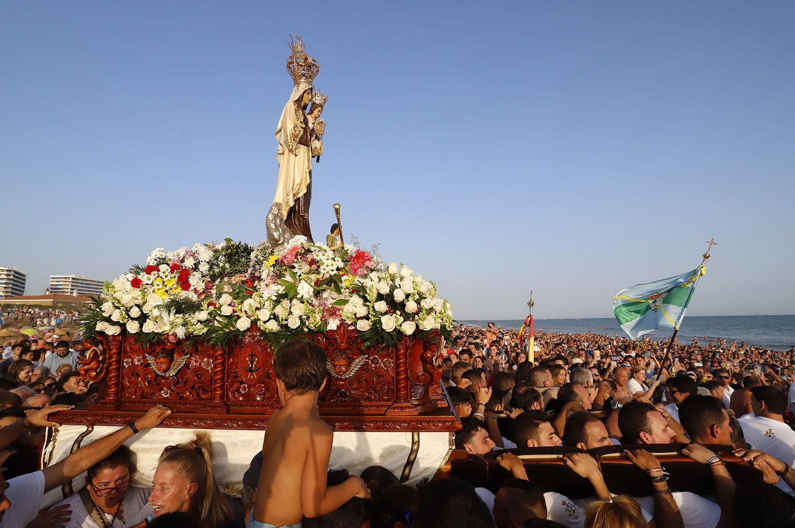 Imágenes de la procesión de la Virgen del Carmen en Punta Umbría