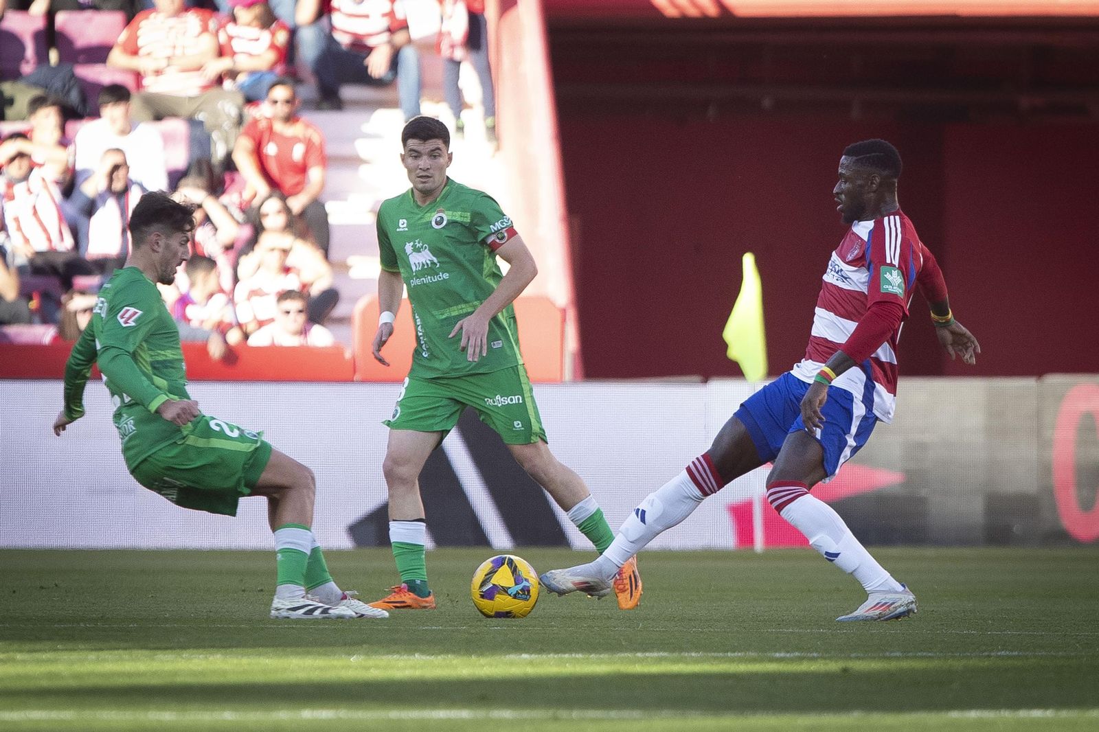 Las mejores imágenes de la victoria del Granada CF ante el Racing