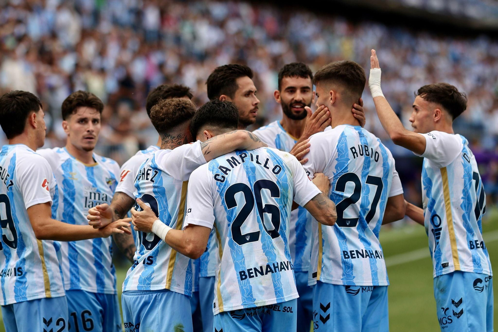 El Málaga CF celebra el gol de Cordero.