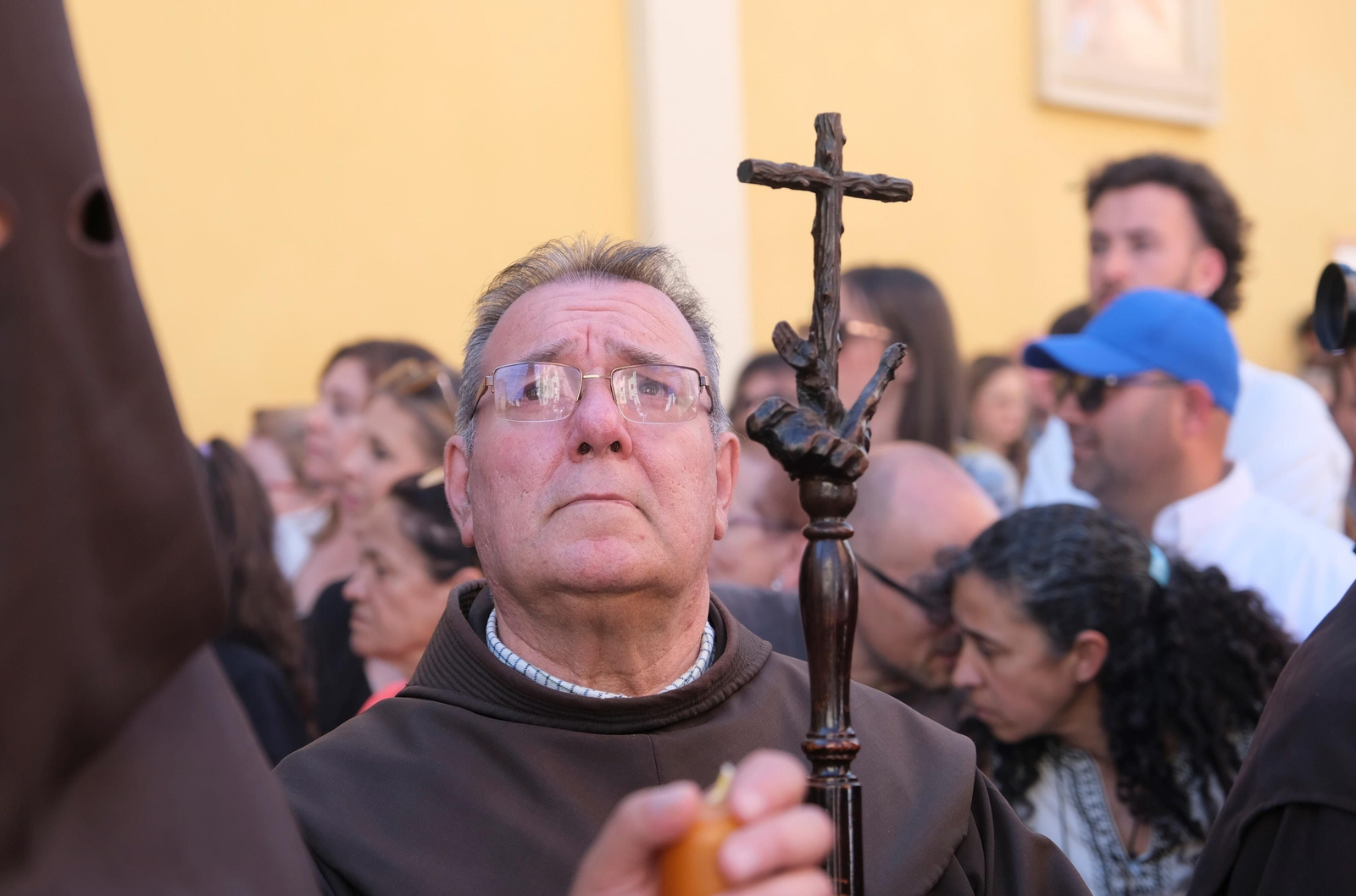 Viernes Santo en Córdoba: la procesión de La Soledad, en imágenes