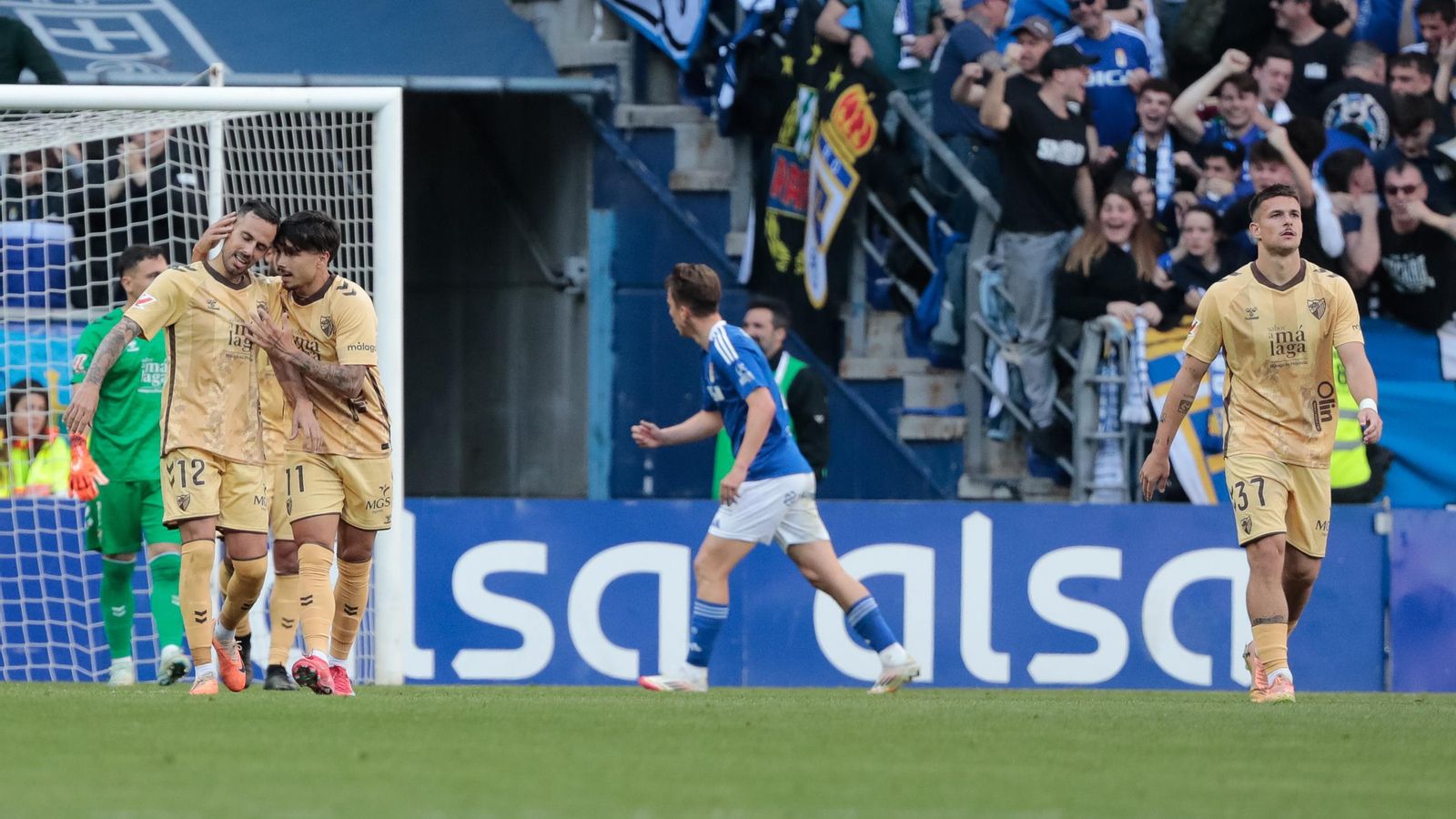 El Real Oviedo-Málaga CF, en fotos