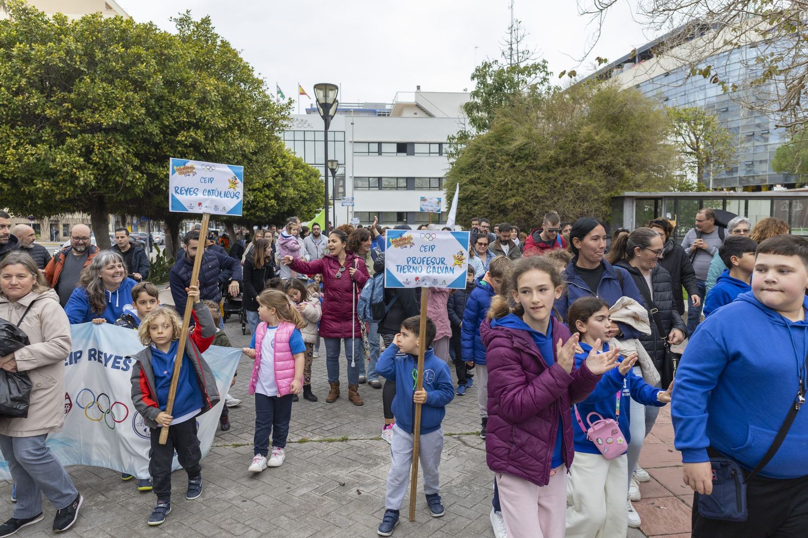 Las imágenes de la inauguración de VI Olimpiadas Escolares de la Escuela Pública de Cádiz
